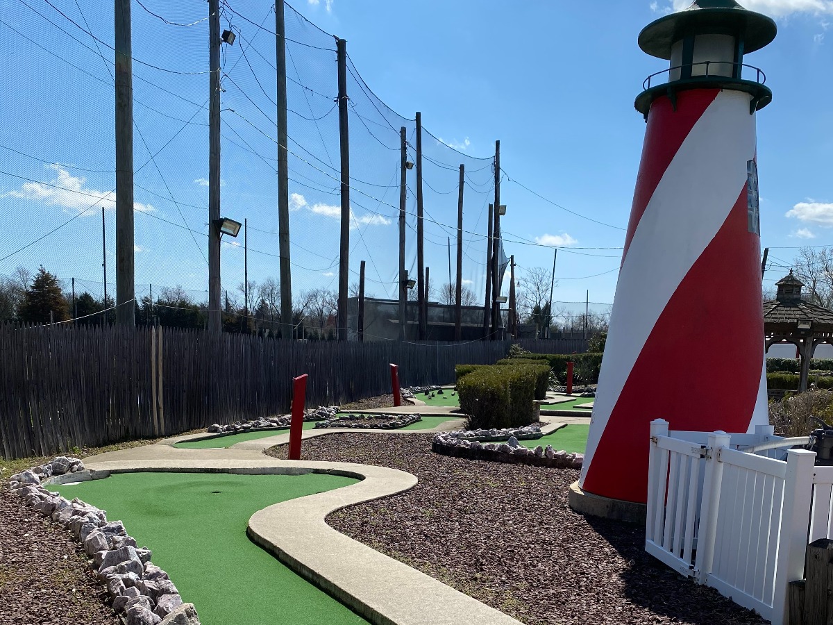 Gino's Mini Golf, Driving Range, and Batting Cages